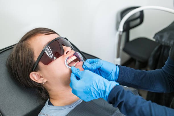 Best Dentist Open Late Near Me  in Oak Ridge, FL